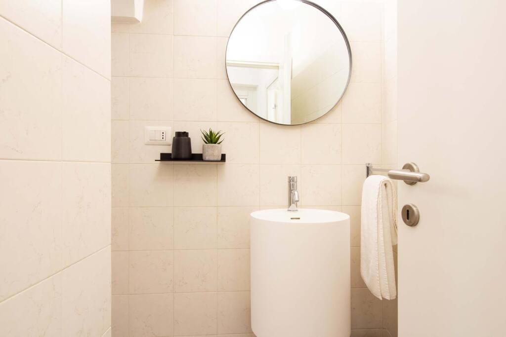 Elegant Flat In The City Centre With Two Suite Perugia Exterior photo
